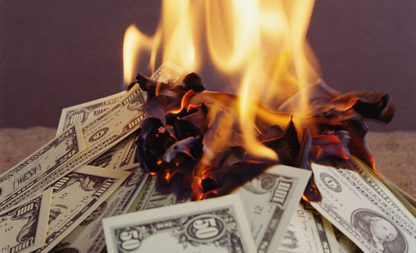 burning-wasting-money-600_ymesag