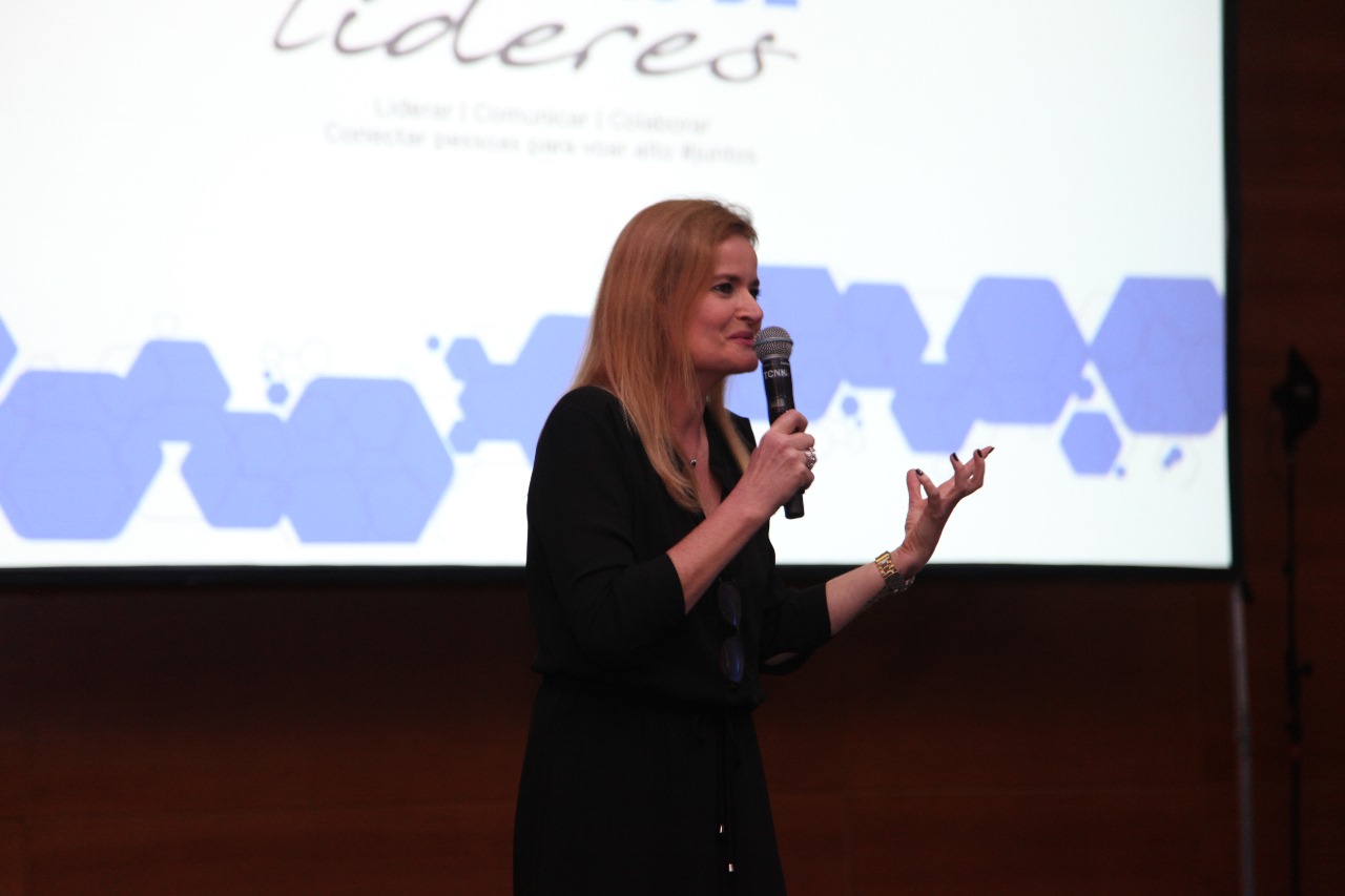 #PRATODOSVEREM: Foto da Sabrina, nova professora do Me Poupe+